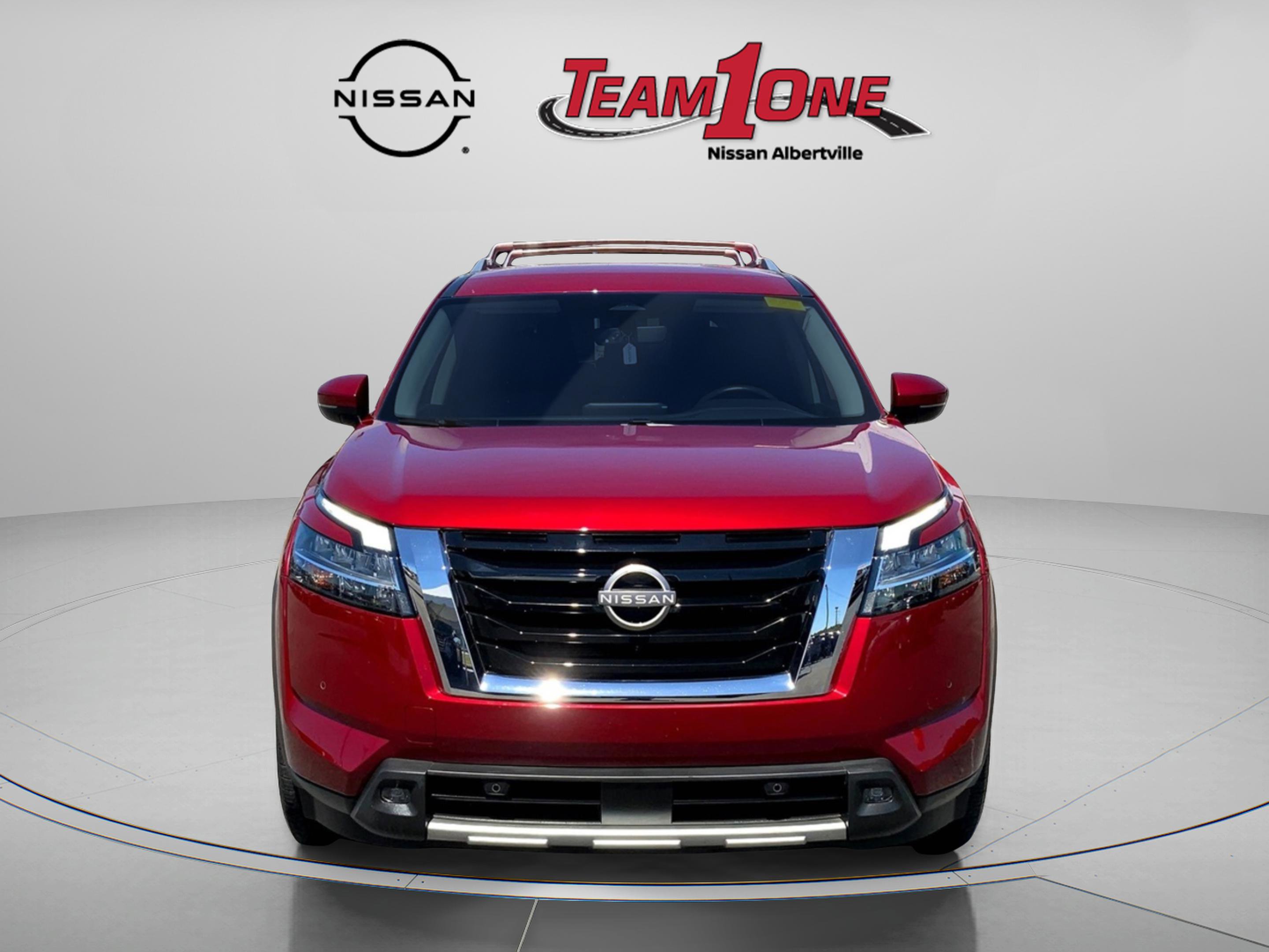 2023 Nissan Pathfinder SL photo 2