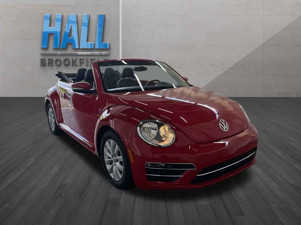 2018 Volkswagen Beetle S photo 7