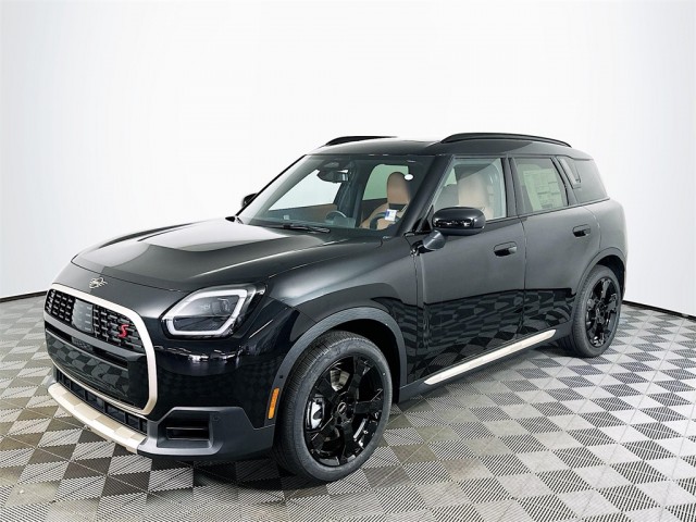 2025 MINI Countryman Signature Plus