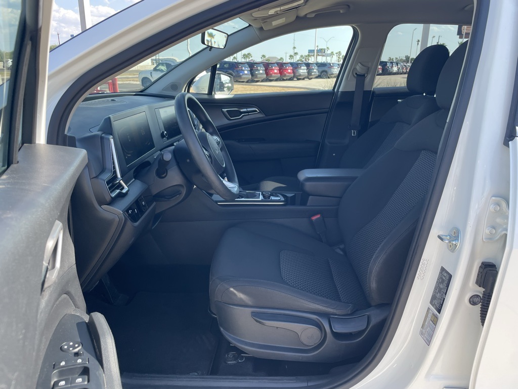 2024 Kia Sportage LX photo 14