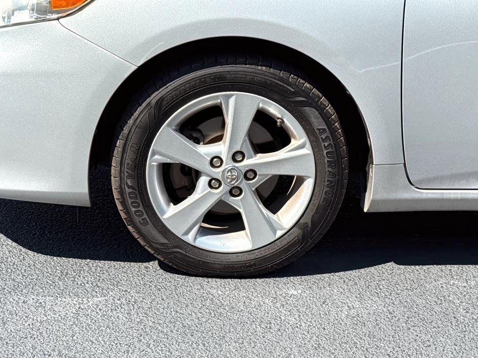 2013 Toyota Corolla LE photo 8