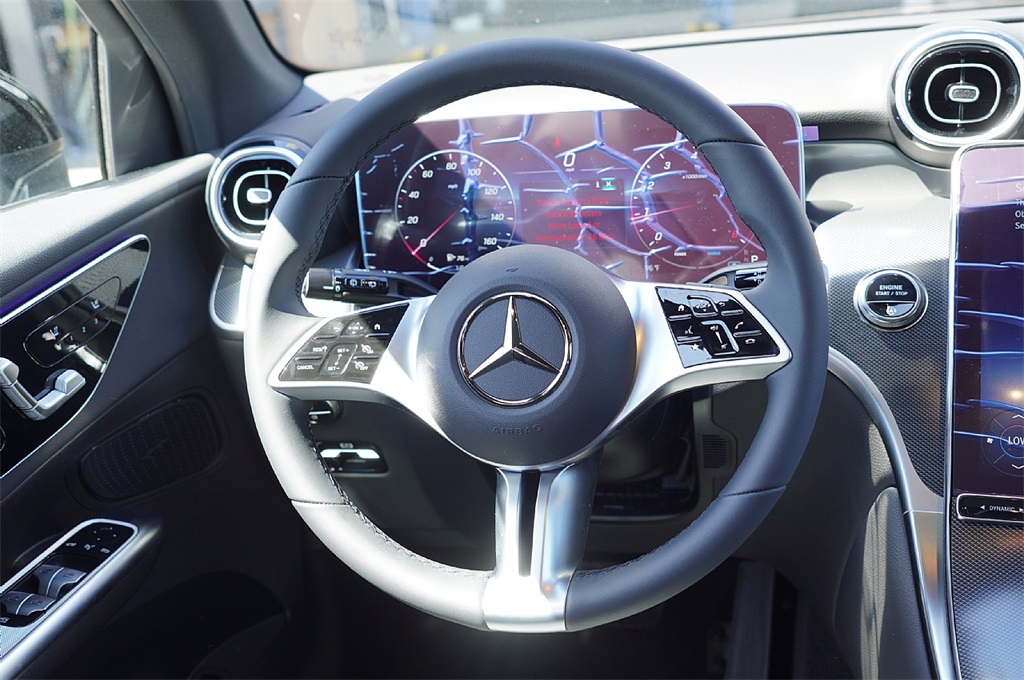 2026 Mercedes Benz GLC 300 photo 17