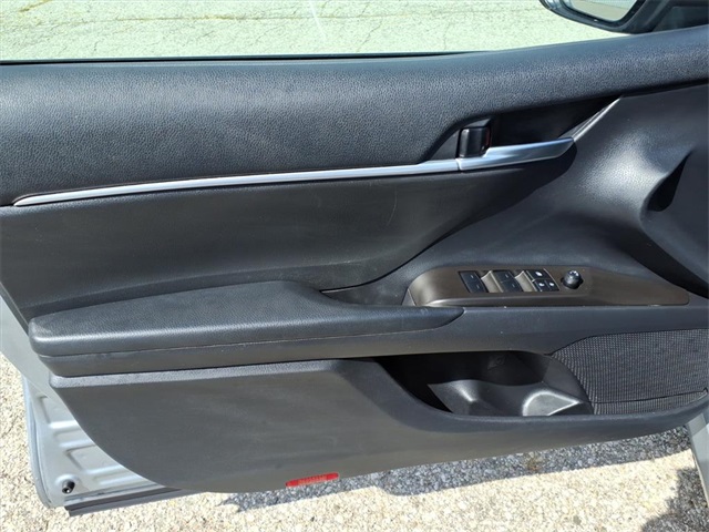 2023 Toyota Camry LE photo 11