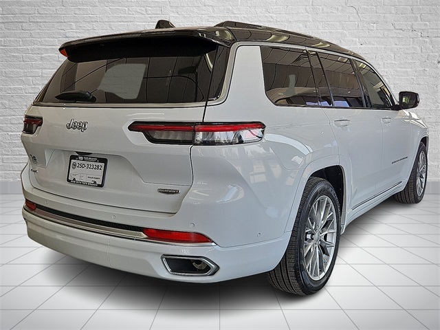 2025 Jeep Grand Cherokee L Summit photo 3