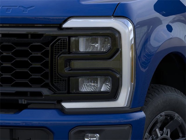 2026 Ford F-350 photo 17