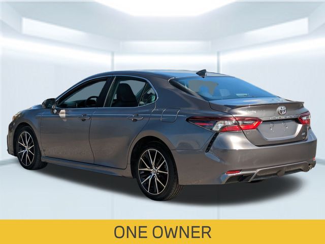 2024 Toyota Camry SE photo 3