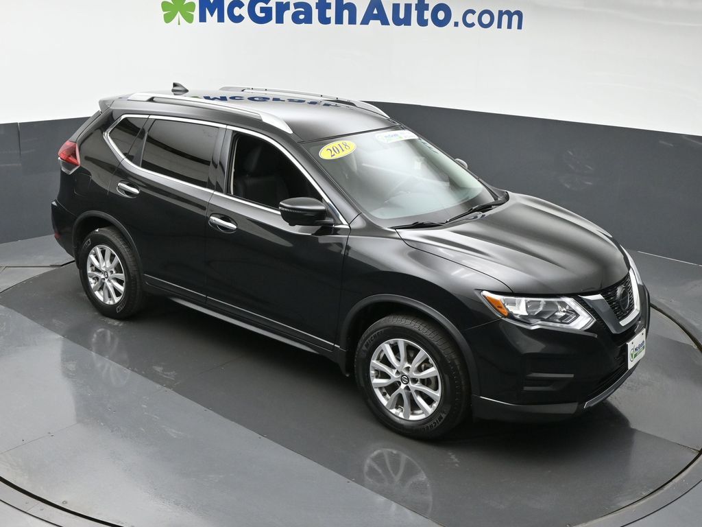 Used 2018 Nissan Rogue SV with VIN KNMAT2MVXJP573168 for sale in Marion, IA