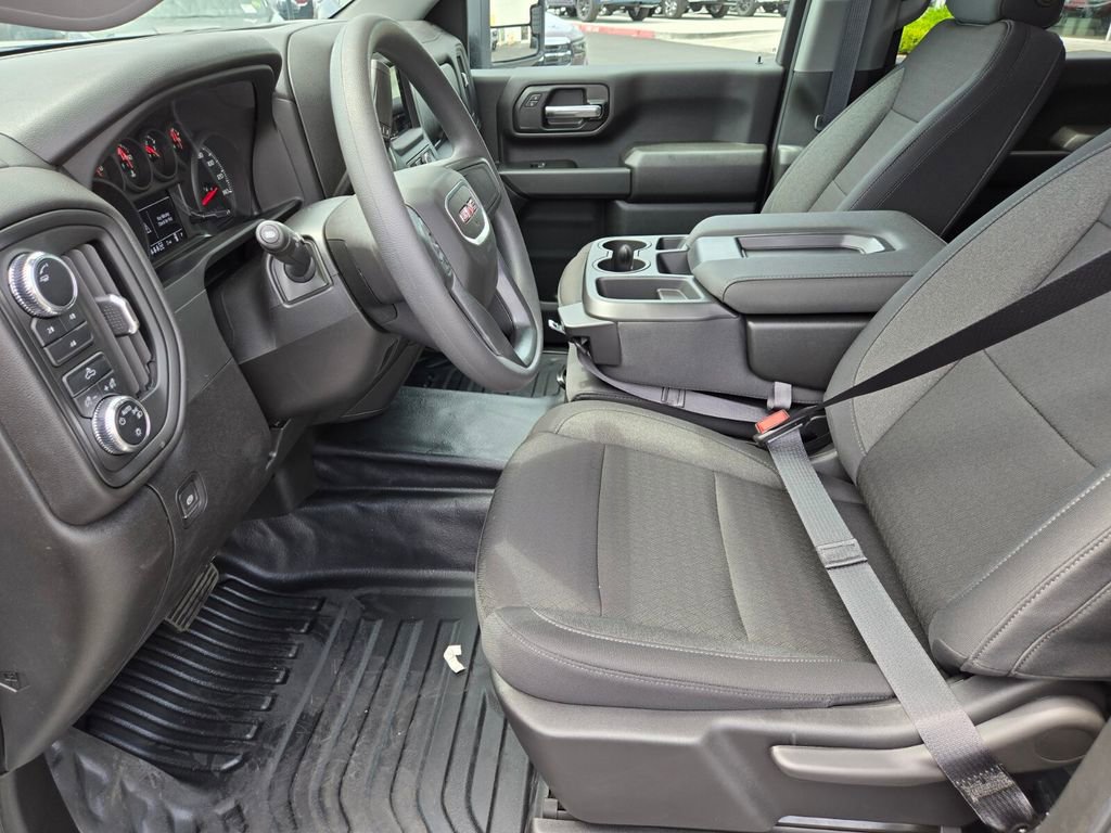 2025 Gmc Sierra 2500 HD Pro photo 6