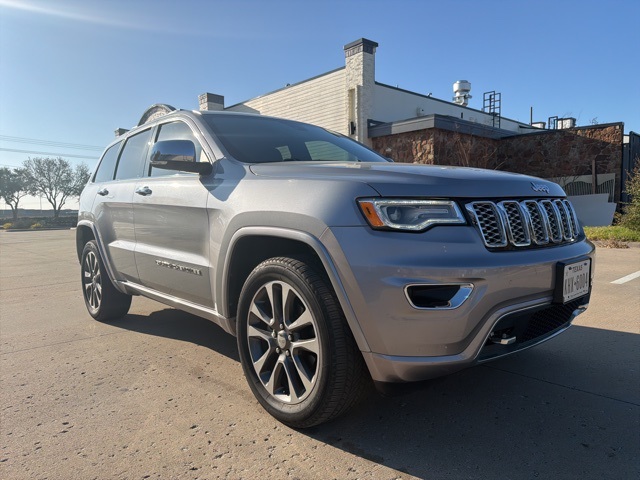 2017 Jeep Grand Cherokee Overland's photo