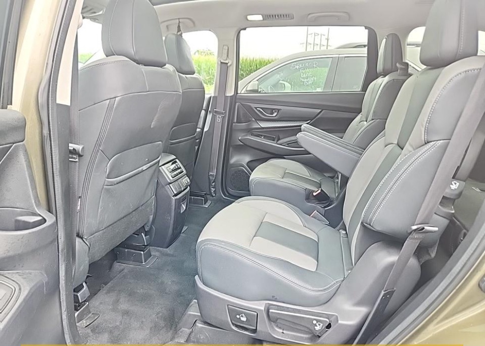 2022 Subaru Ascent Onyx Edition photo 6