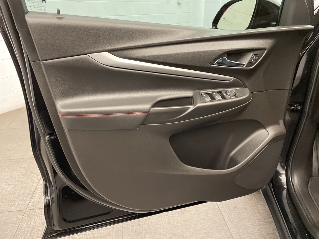 2023 Chevrolet Bolt EUV Premier photo 18