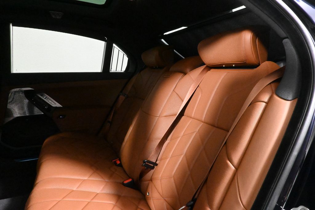 2026 Bmw i7 xDrive60 photo 4