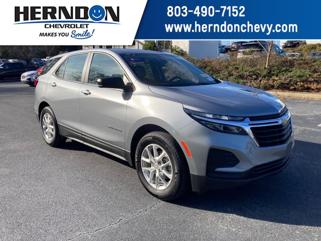 2024 Chevrolet Equinox LS's photo