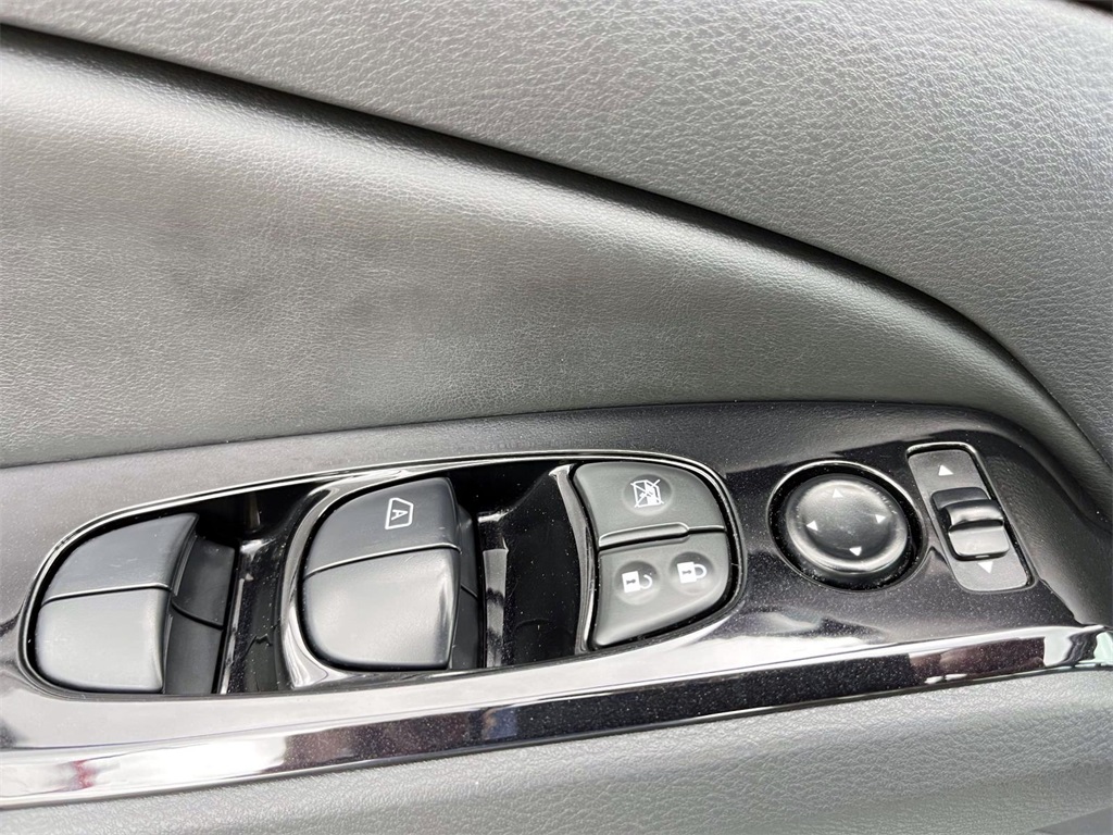 2023 Nissan Altima 2.5 SV photo 12