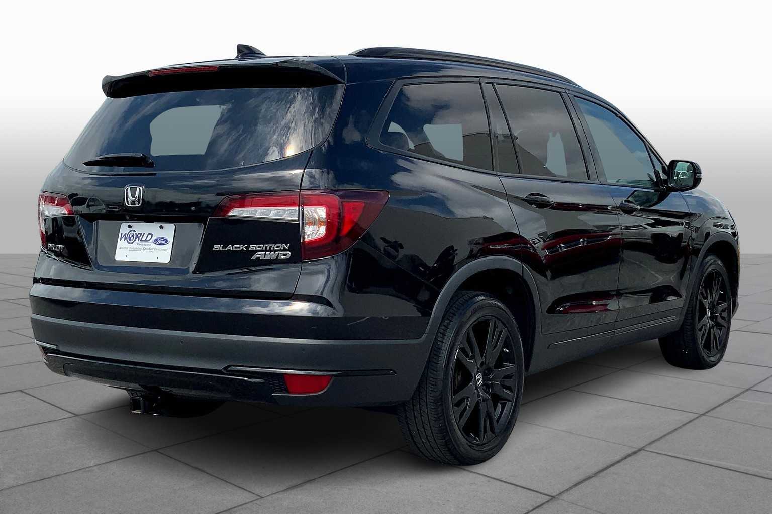 2022 Honda Pilot Black Edition photo 12