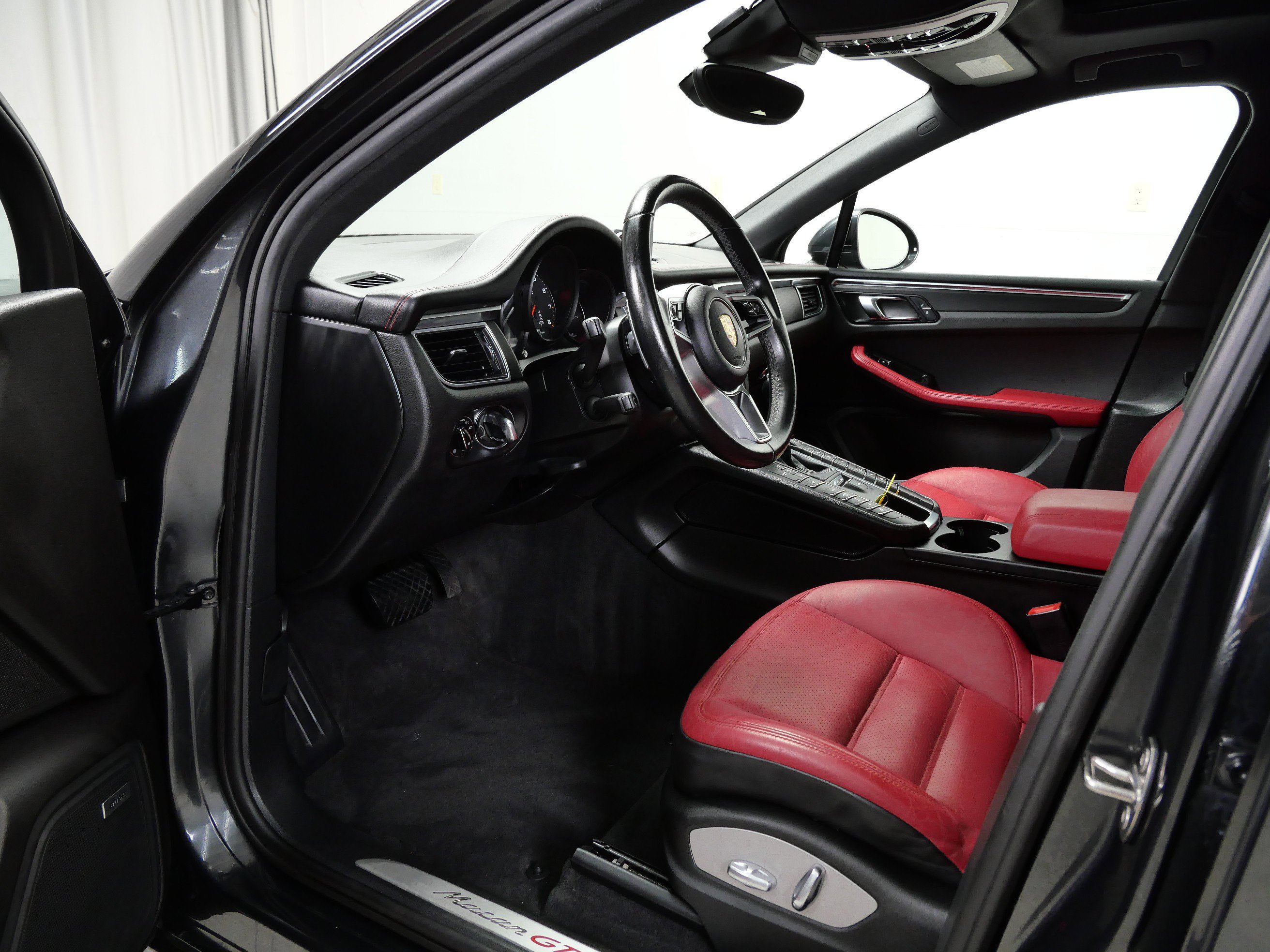 2017 Porsche Macan GTS photo 11