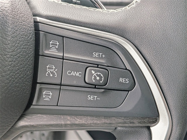 2025 Jeep Grand Cherokee Limited photo 23