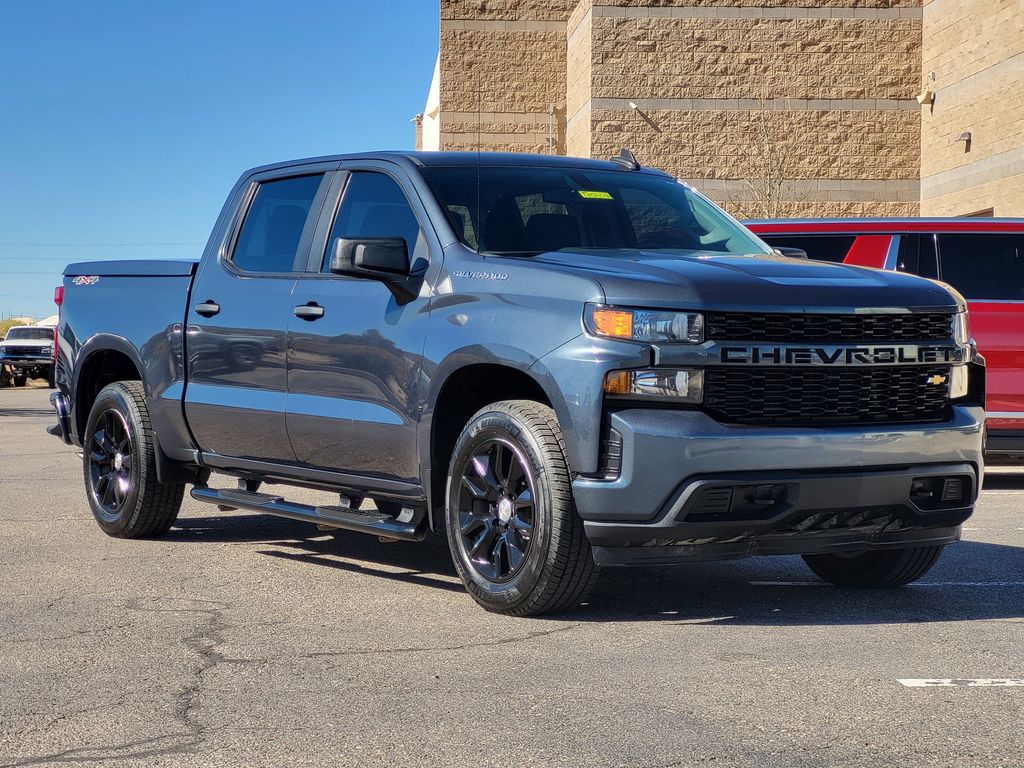 2021 Chevrolet Silverado 1500 Custom photo 2