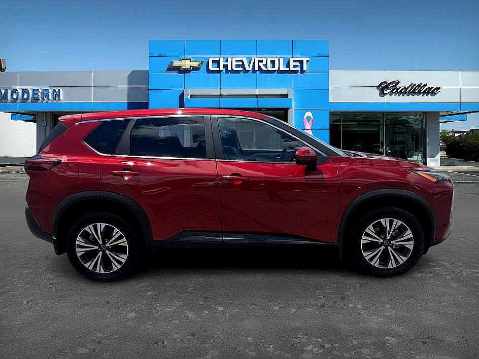 2023 Nissan Rogue SV photo 4