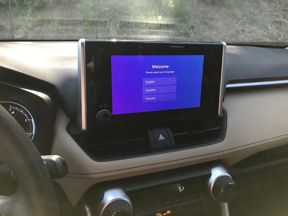 2024 Toyota RAV4 Hybrid LE photo 18