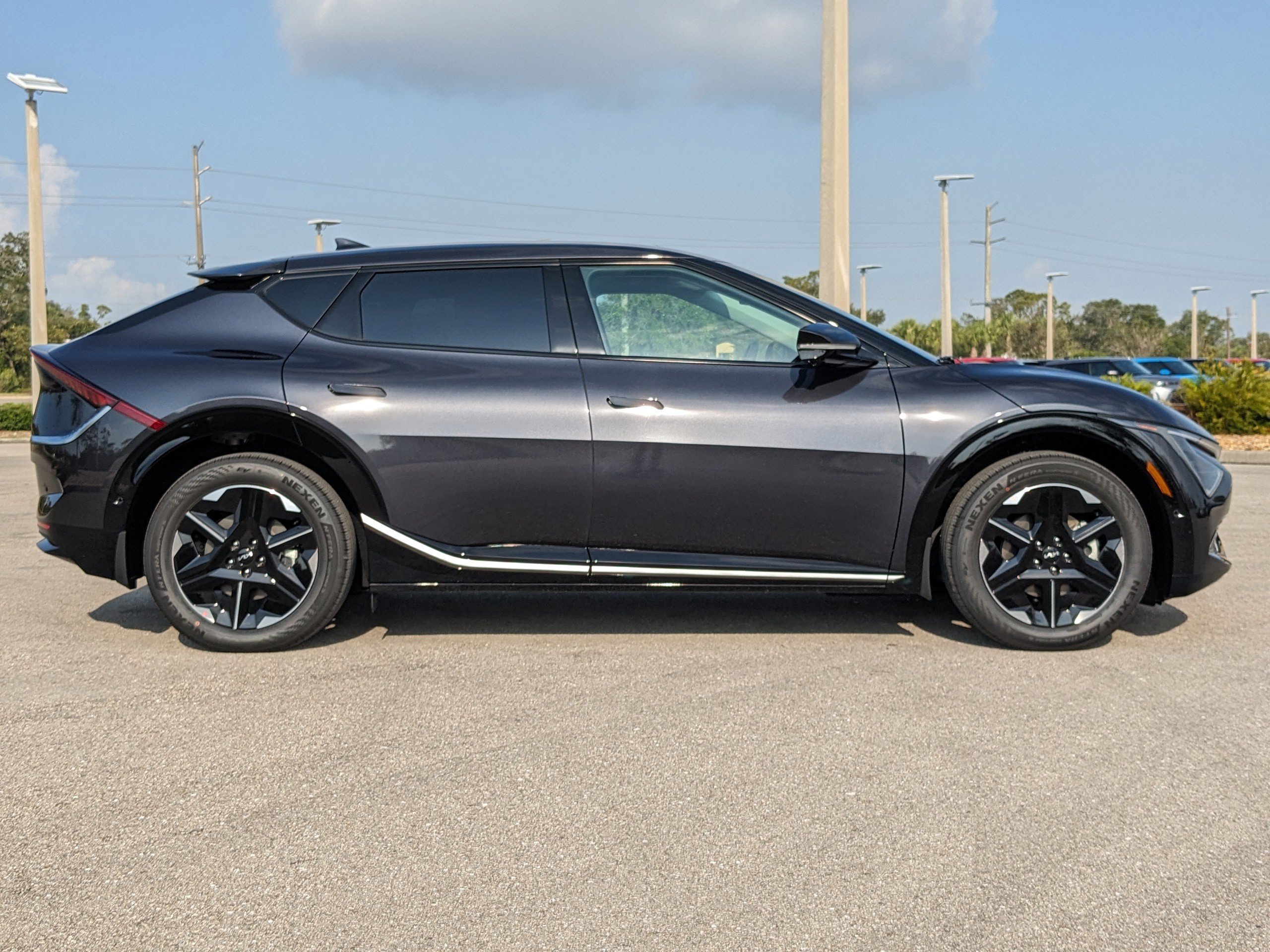 2025 Kia EV6 Wind photo 3