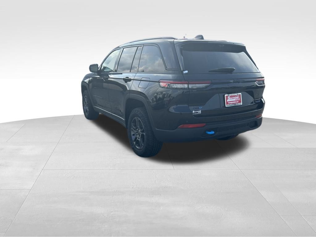 2024 Jeep Grand Cherokee Trailhawk 4xe photo 2
