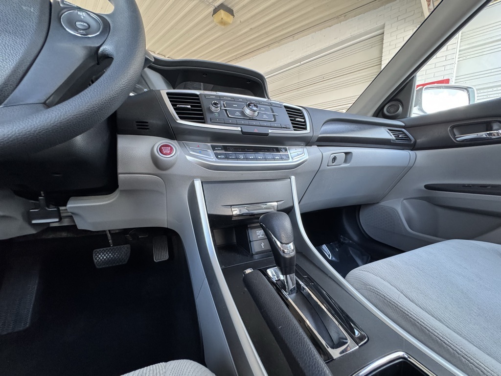 2015 Honda Accord EX photo 22
