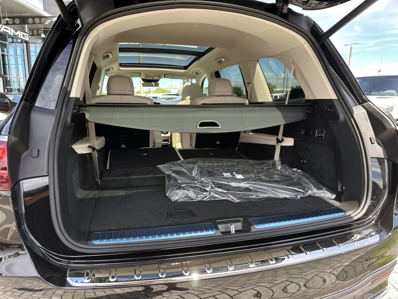 2026 Mercedes Benz GLS 450 4MATIC photo 8