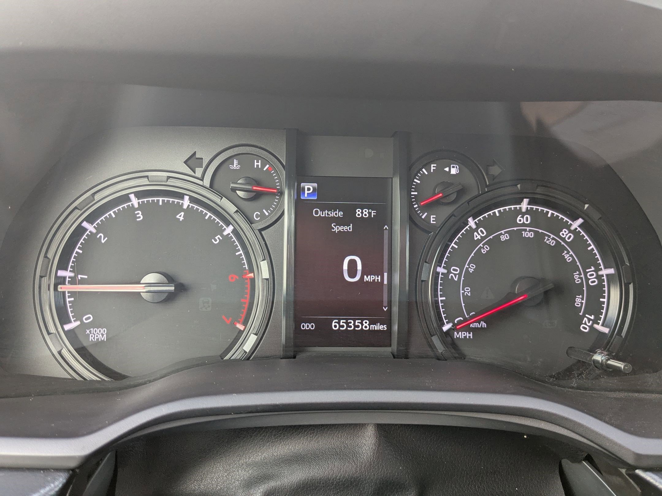 2021 Toyota 4Runner SR5 photo 14