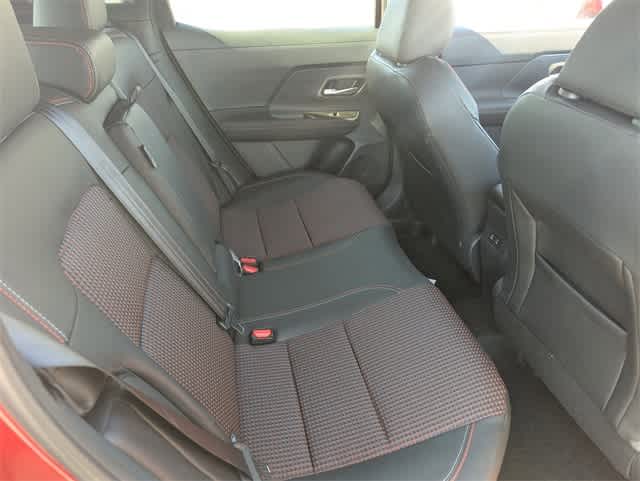 2025 Nissan Kicks SR photo 12