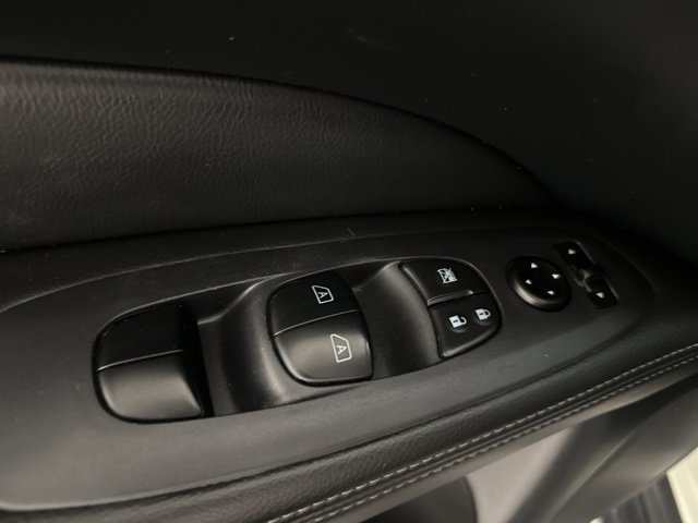 2019 Nissan Pathfinder Platinum photo 11
