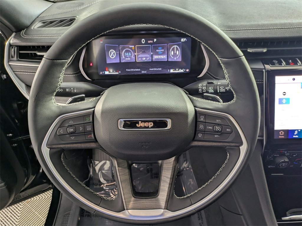 2025 Jeep Grand Cherokee Limited photo 13