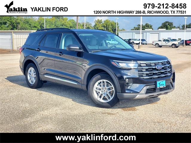 2025 Ford Explorer Active's photo