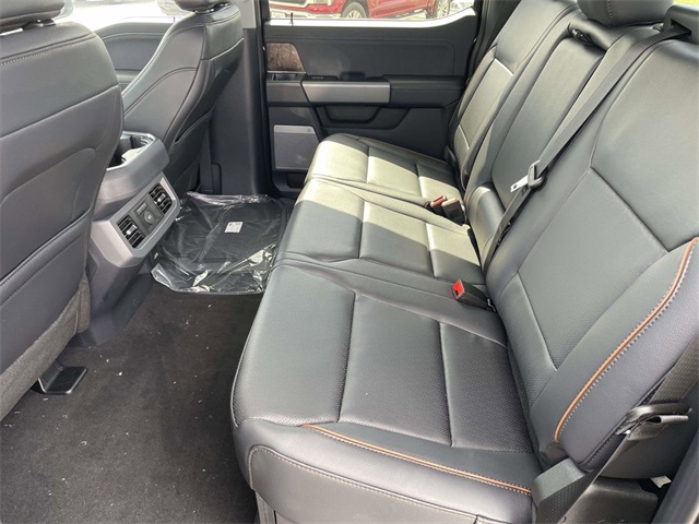 2026 Ford F-350 Lariat photo 4