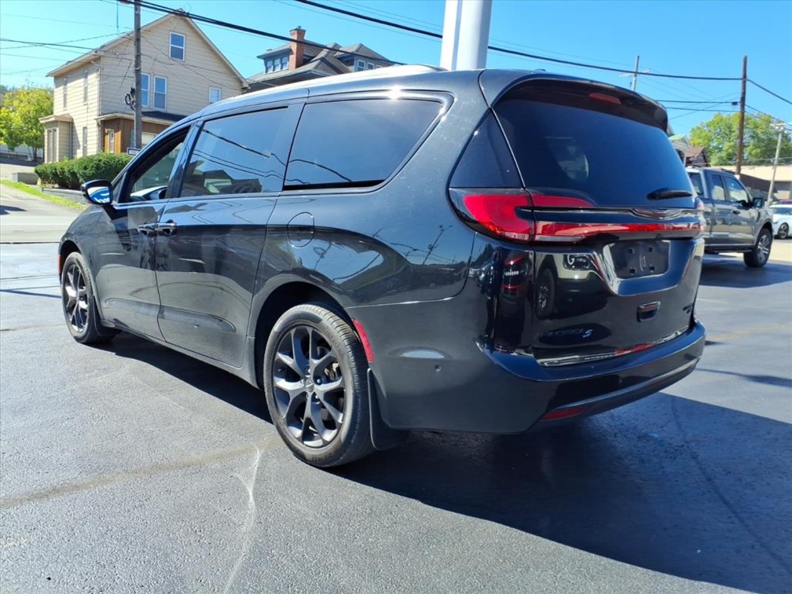 2022 Chrysler Pacifica Limited photo 4