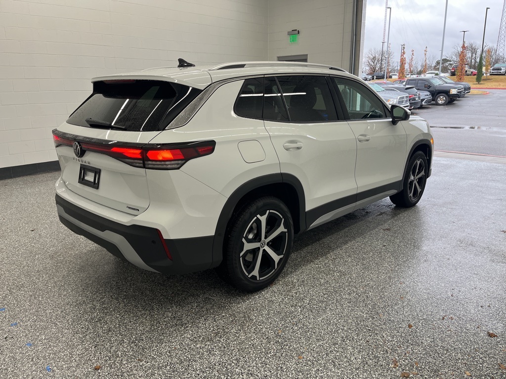 2026 Volkswagen Tiguan SE photo 4