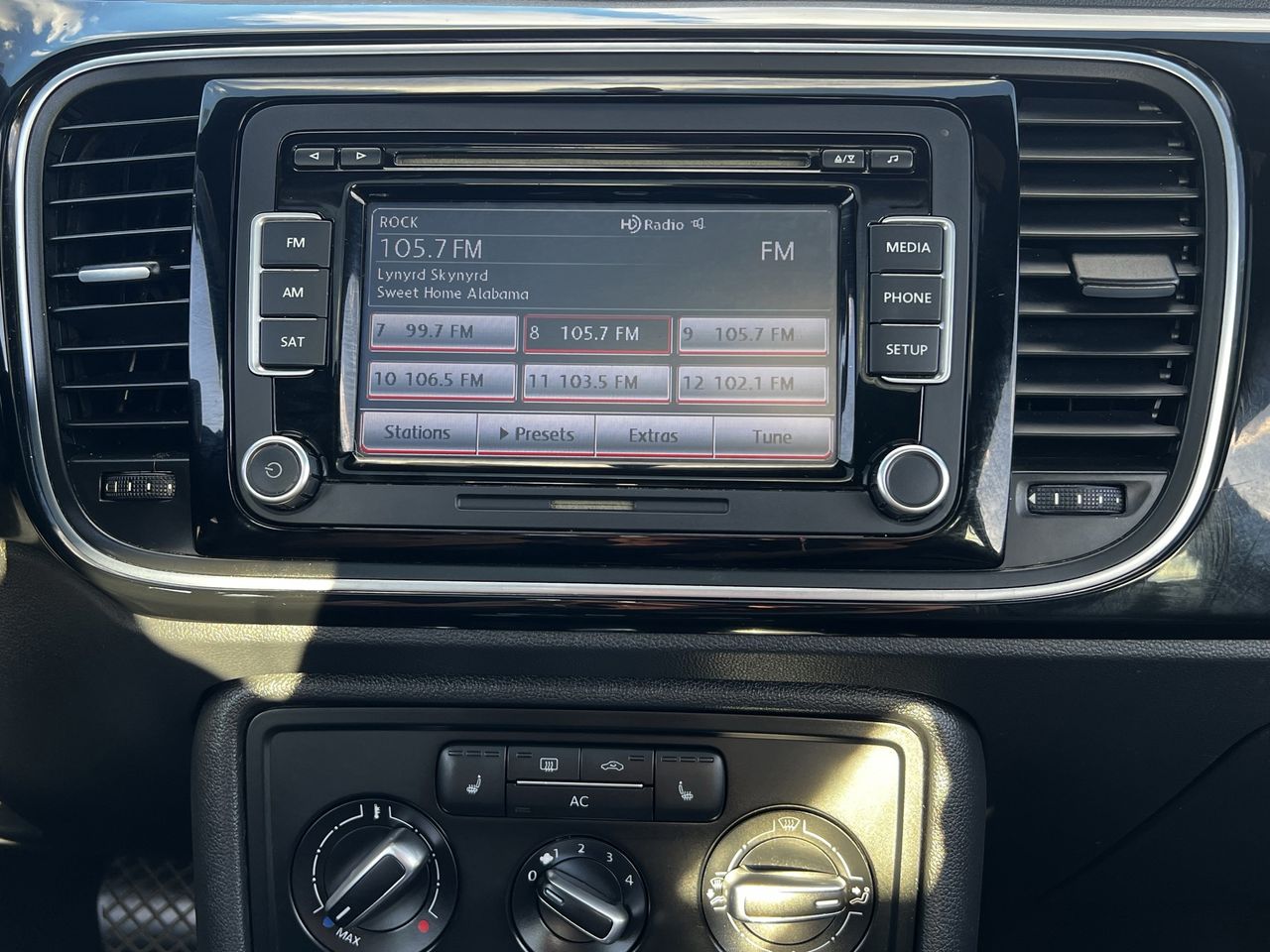 2012 Volkswagen Beetle 2.5L photo 4