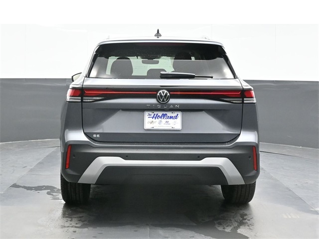 2025 Volkswagen Tiguan SE photo 2
