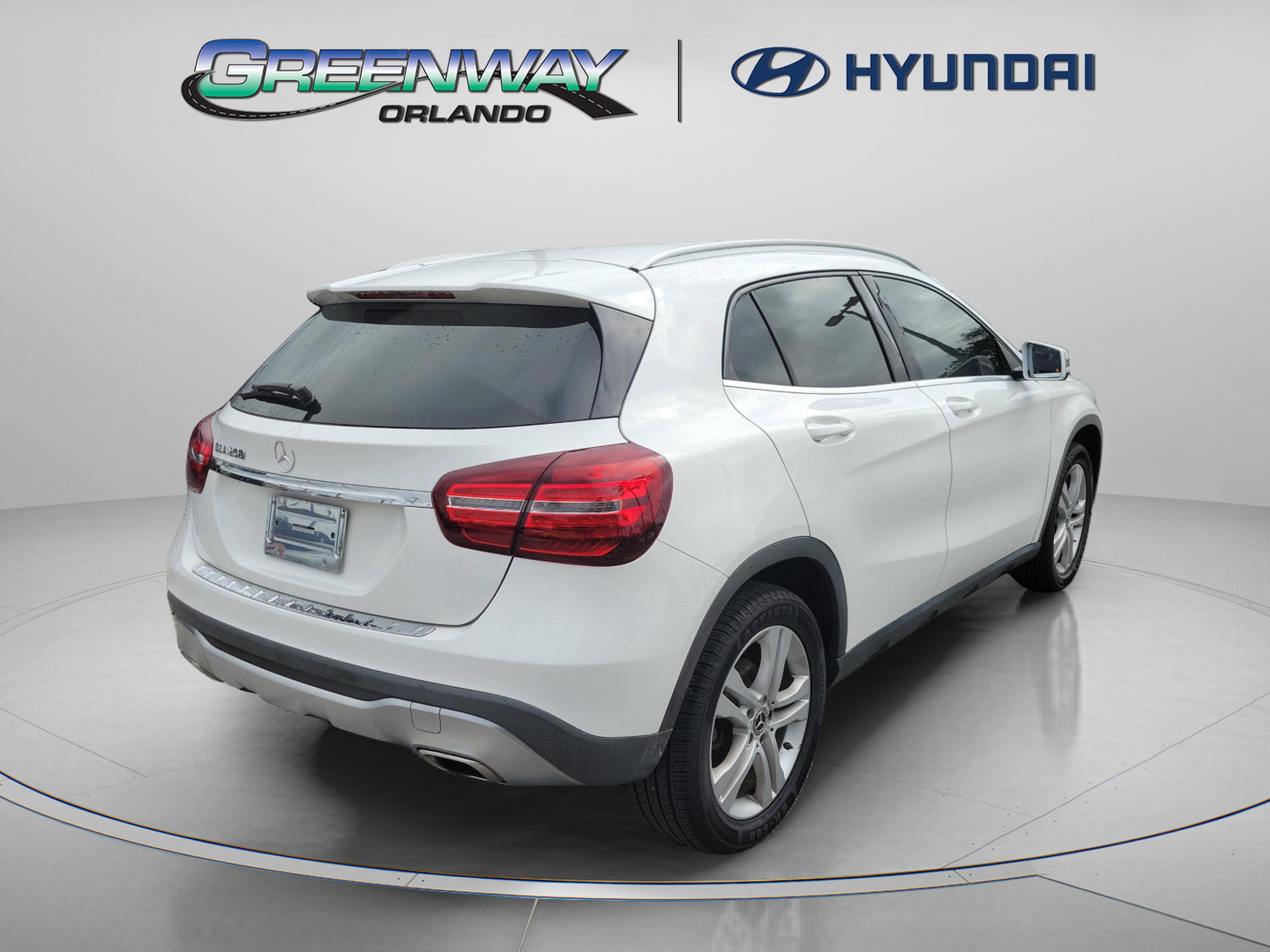 2019 Mercedes Benz GLA 250 photo 3
