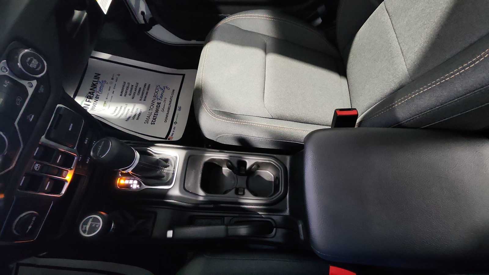 2025 Jeep Gladiator Sport photo 21