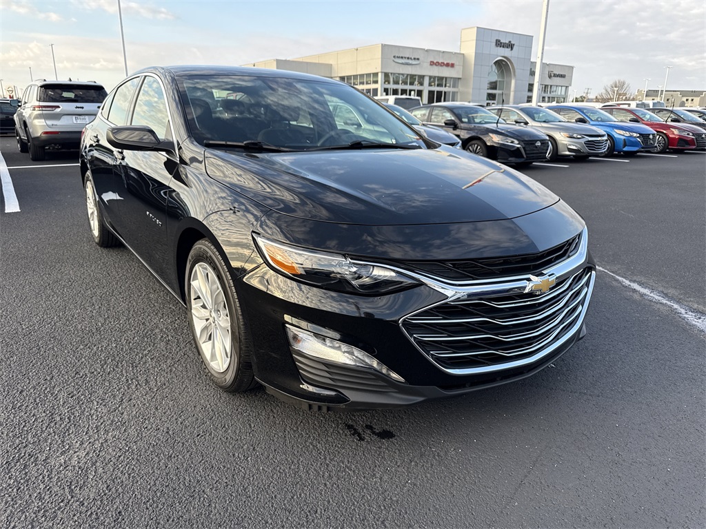 2025 Chevrolet Malibu 1LT's photo