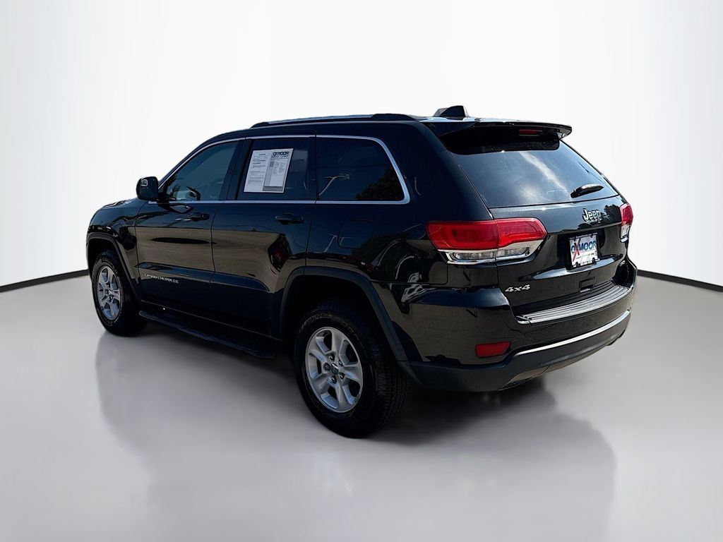 2016 Jeep Grand Cherokee Laredo photo 2