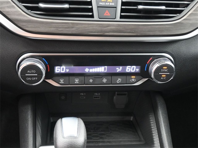 2025 Nissan Altima SV Special Edition photo 3
