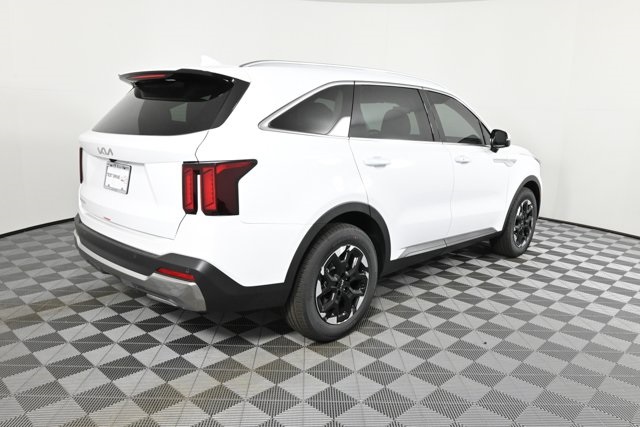 2025 Kia Sorento S photo 4