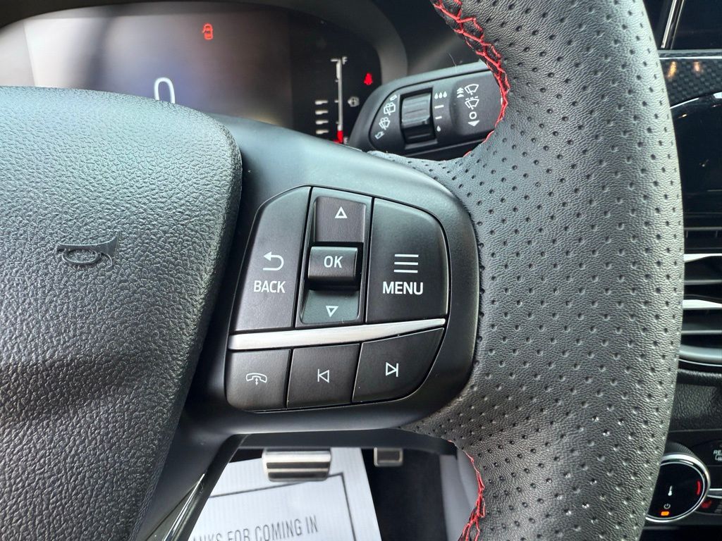2023 Ford Escape ST-Line photo 17