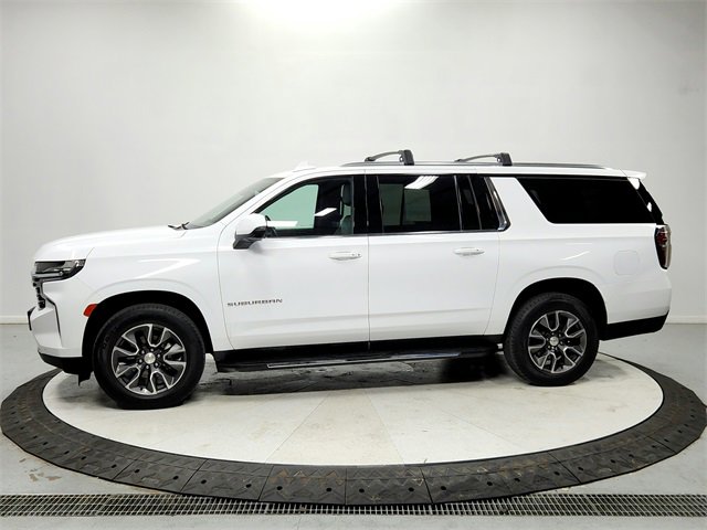 2024 Chevrolet Suburban LT photo 4