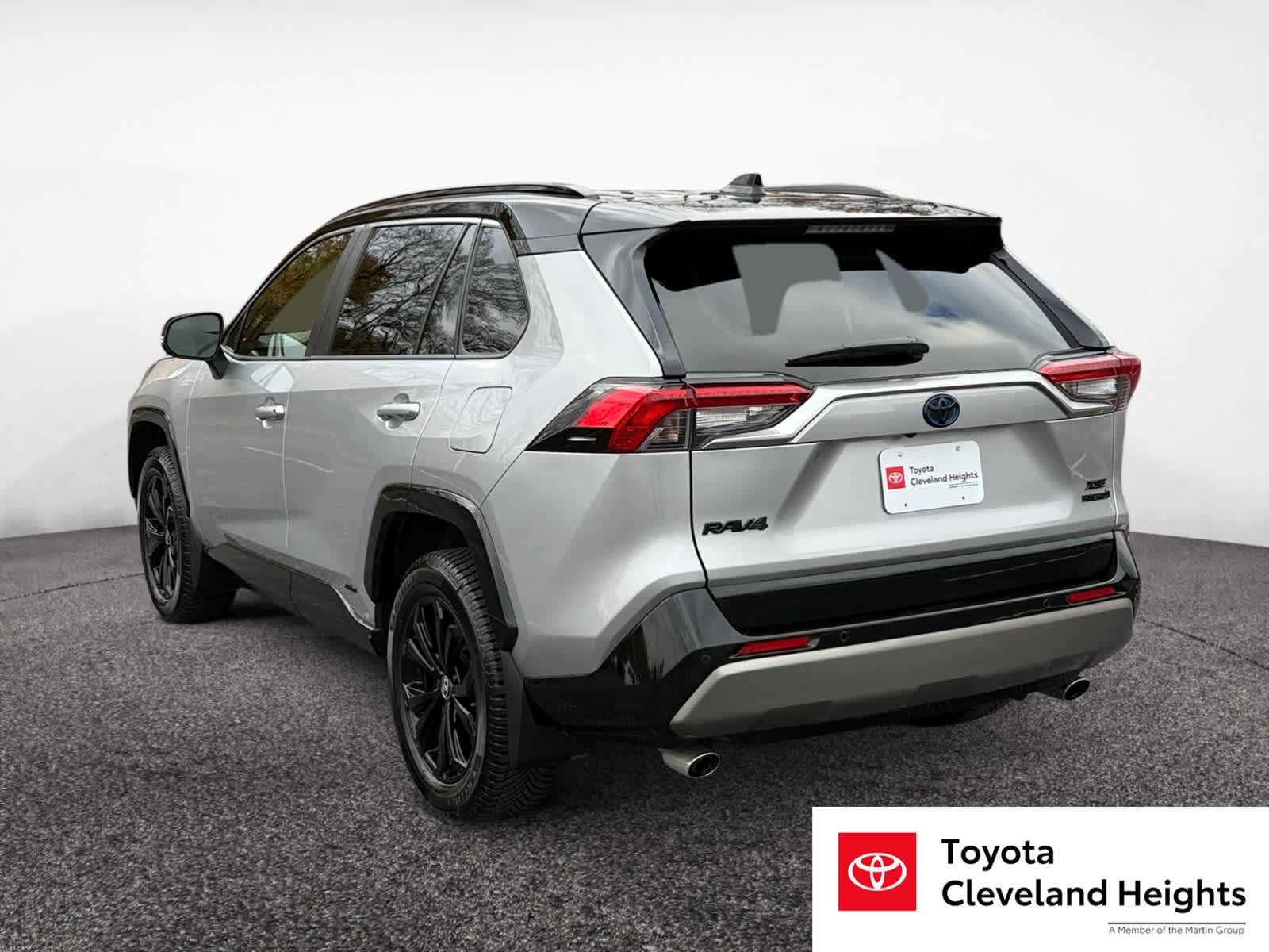 2024 Toyota RAV4 Hybrid XSE photo 3