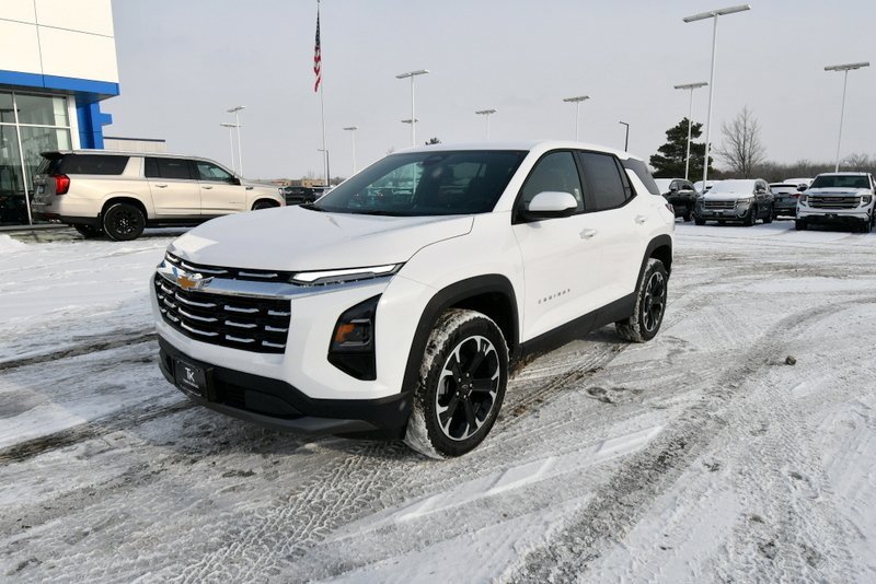 2026 Chevrolet Equinox LT's photo