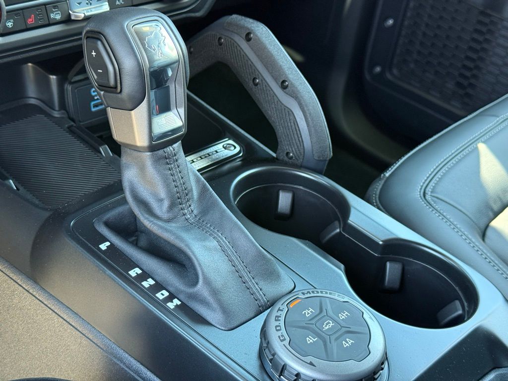 2025 Ford Bronco Outer Banks photo 13