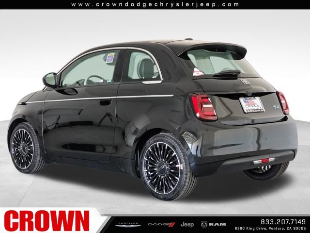 2025 Fiat 500e La Prima photo 7